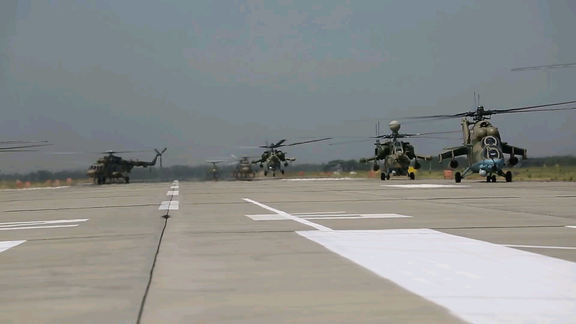 为胜利75周年阅兵式的空中部分准备南部军区的陆军航空兵